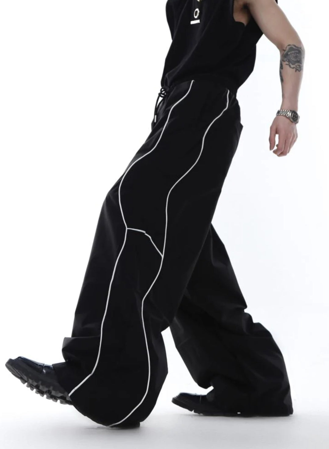 Reflective wide trouser