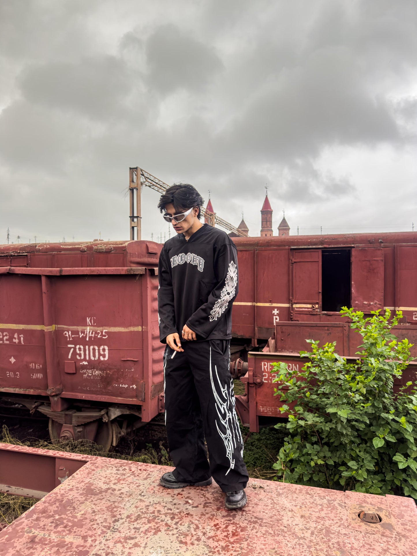 INFLUENCE BLACK UNISEX BAGGY PANT