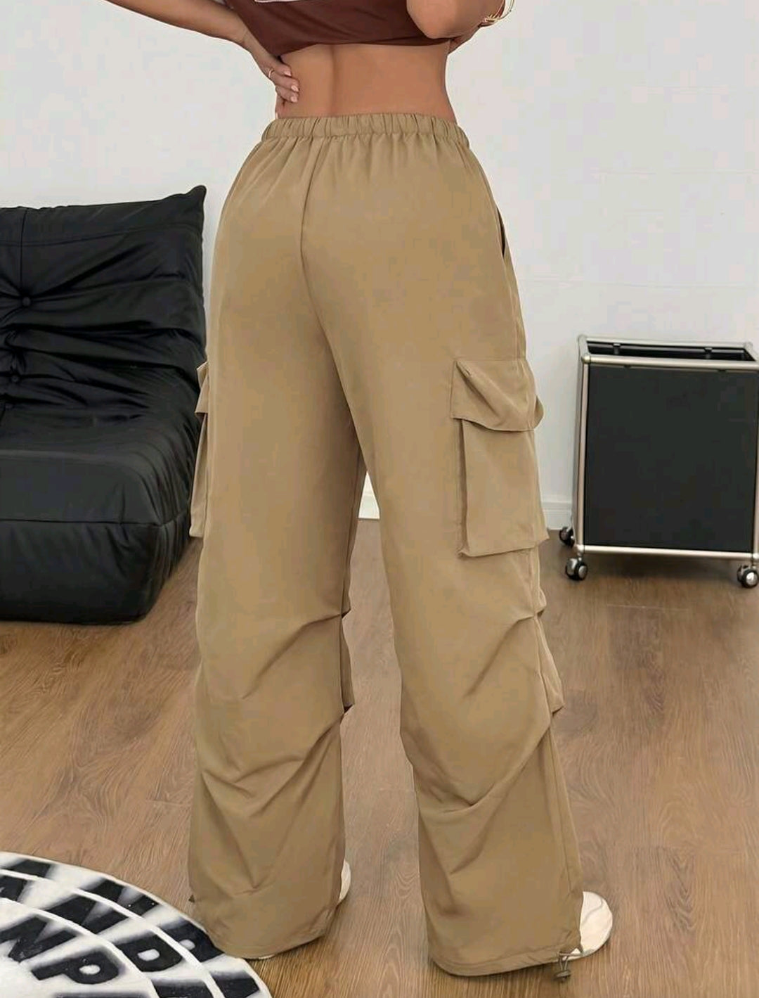 Wide leg pleated cargo