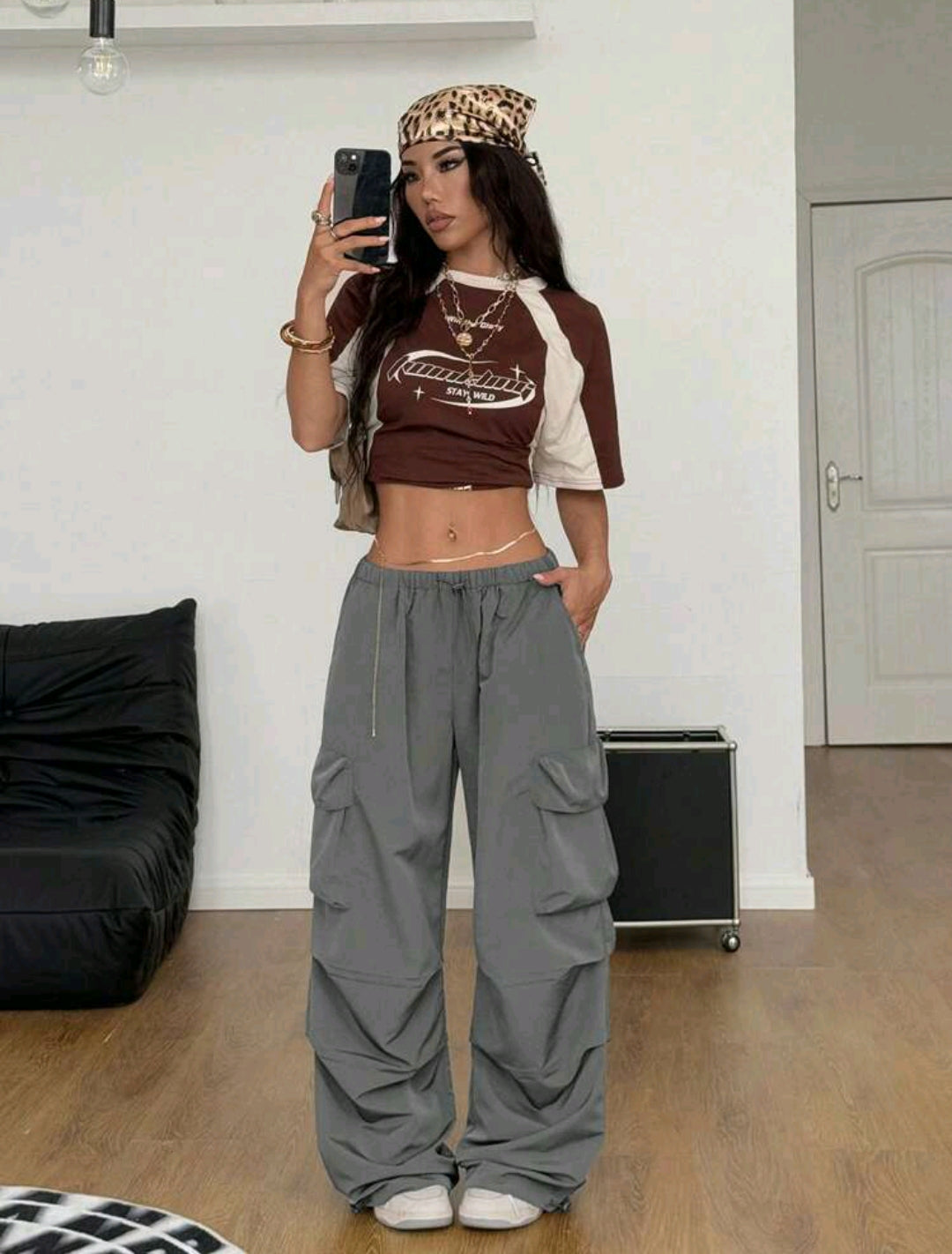 Wide leg pleated cargo