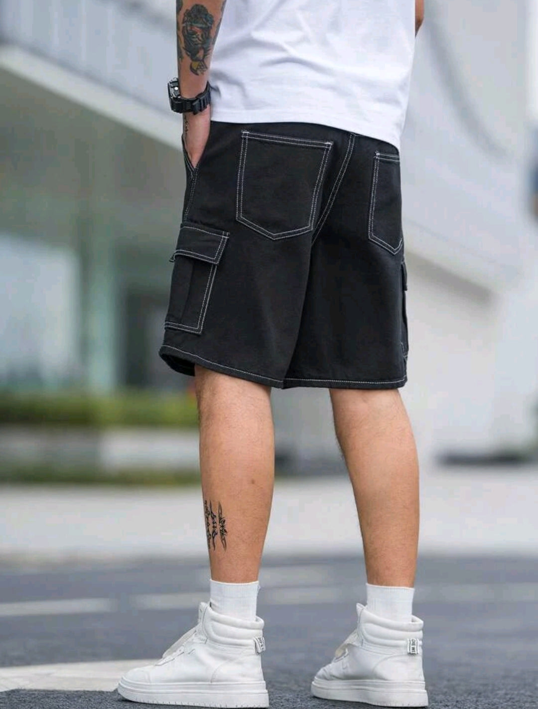 Contrast stitching shorts