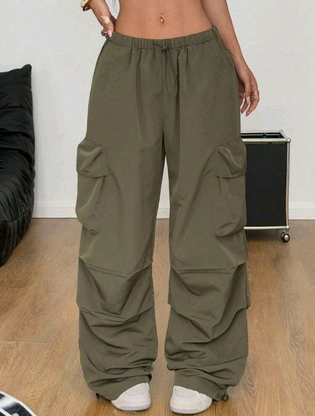 Wide leg pleated cargo