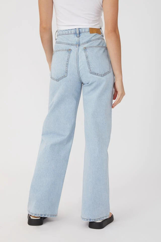 High waist Straight Leg Ice blue jeans