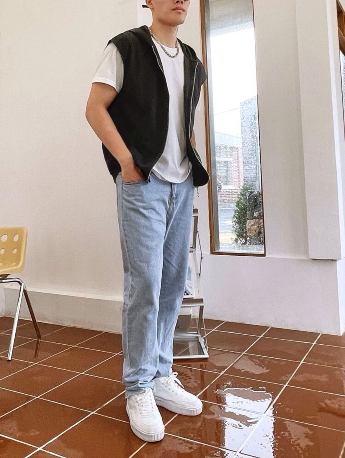 Sleeveless Basic Hoodie
