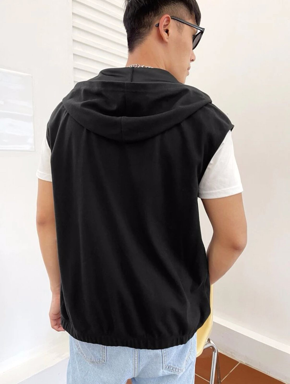 Sleeveless Basic Hoodie
