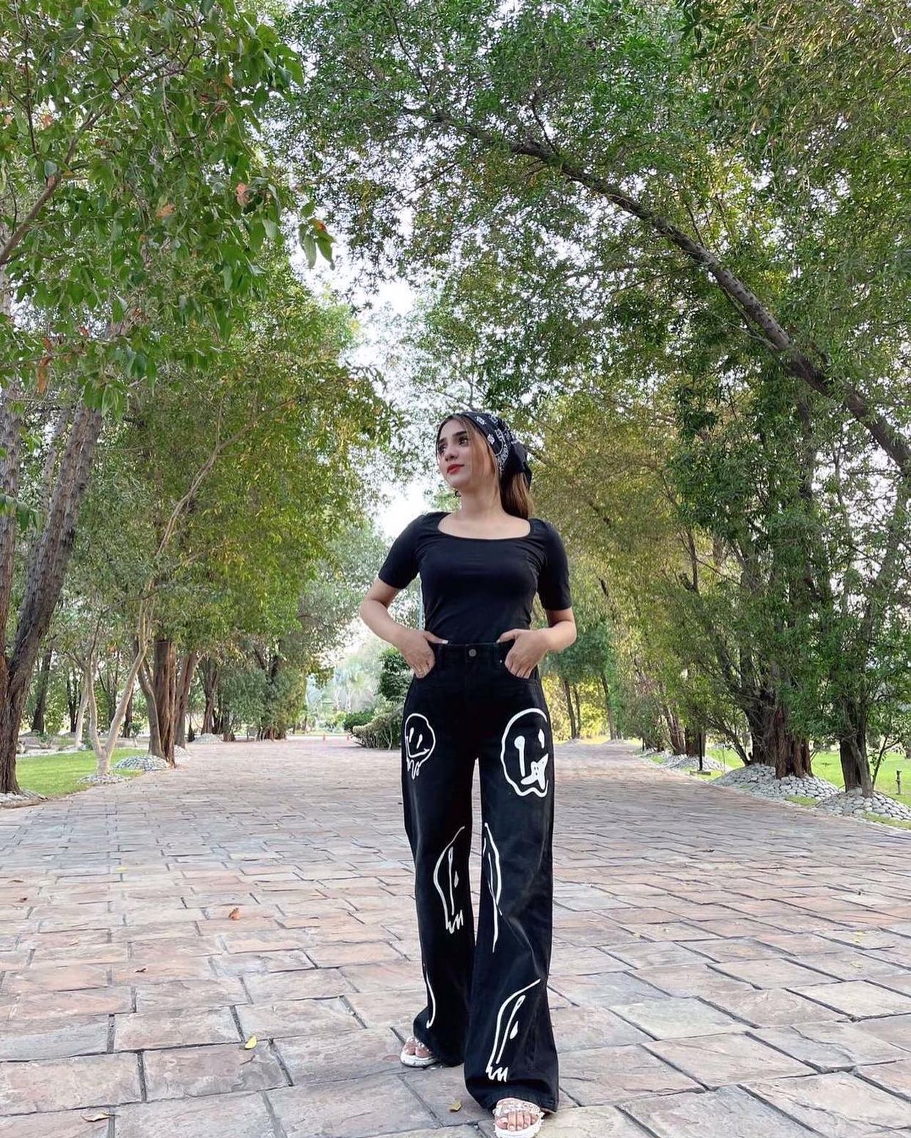 High Waist Cartoon Graphic Wide Leg Jeans